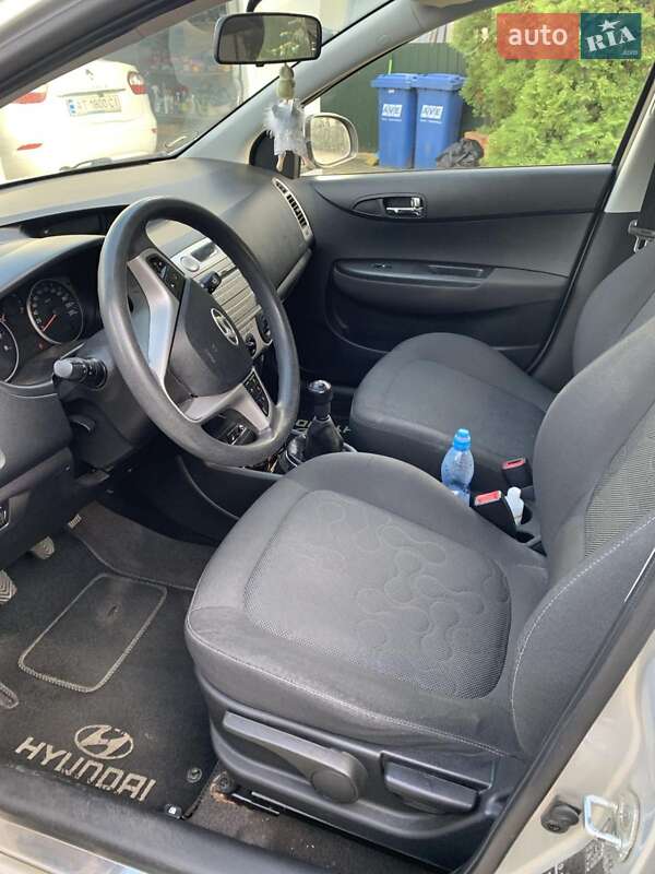 Хетчбек Hyundai i20 2011 в Івано-Франківську