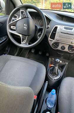 Хэтчбек Hyundai i20 2011 в 