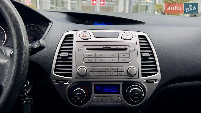 Хэтчбек Hyundai i20 2011 в Чернигове