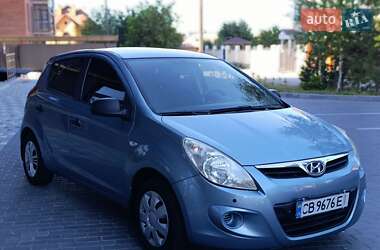 Хэтчбек Hyundai i20 2012 в 