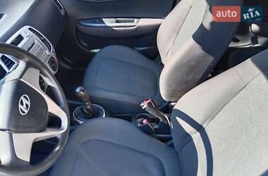 Хэтчбек Hyundai i20 2011 в 