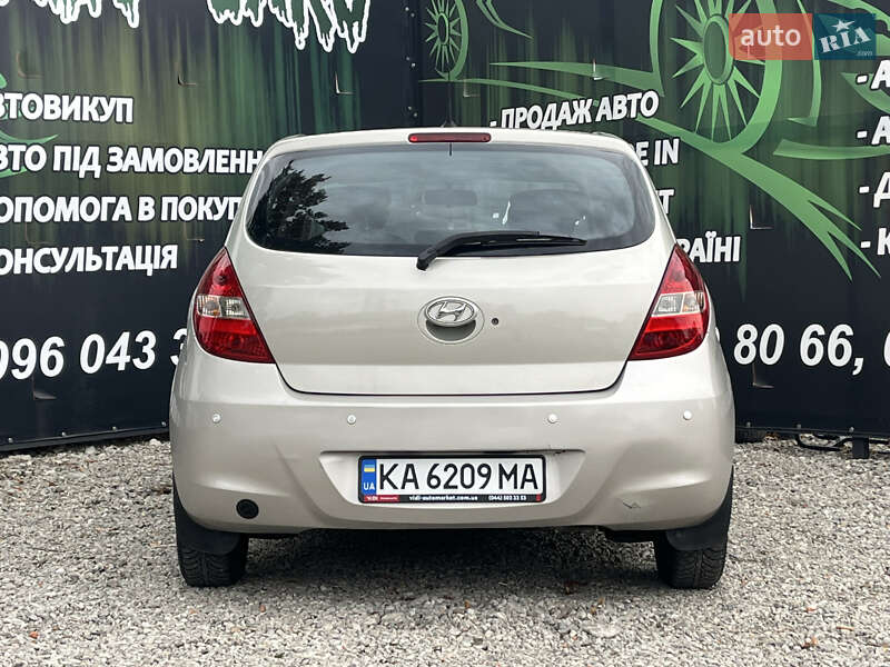 Хэтчбек Hyundai i20 2011 в Харькове