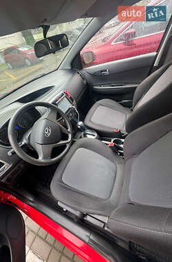Хэтчбек Hyundai i20 2014 в 