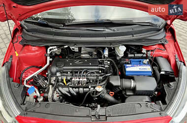 Хэтчбек Hyundai i20 2014 в 