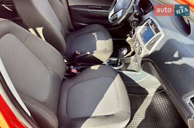 Хэтчбек Hyundai i20 2014 в 
