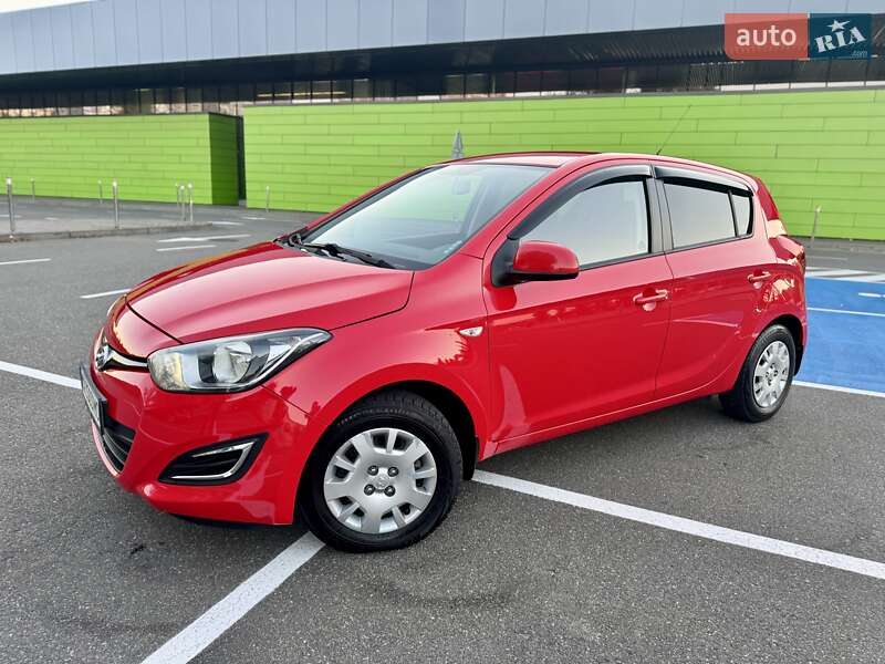 Хэтчбек Hyundai i20 2014 в Киеве фото 4 Хэтчбек Hyundai i20 2014 в Киеве