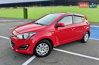 Хэтчбек Hyundai i20 2014 в 