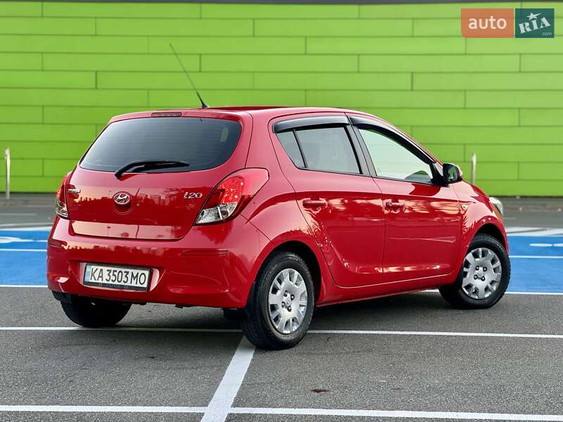 Хэтчбек Hyundai i20 2014 в Киеве фото 17 Хэтчбек Hyundai i20 2014 в Киеве