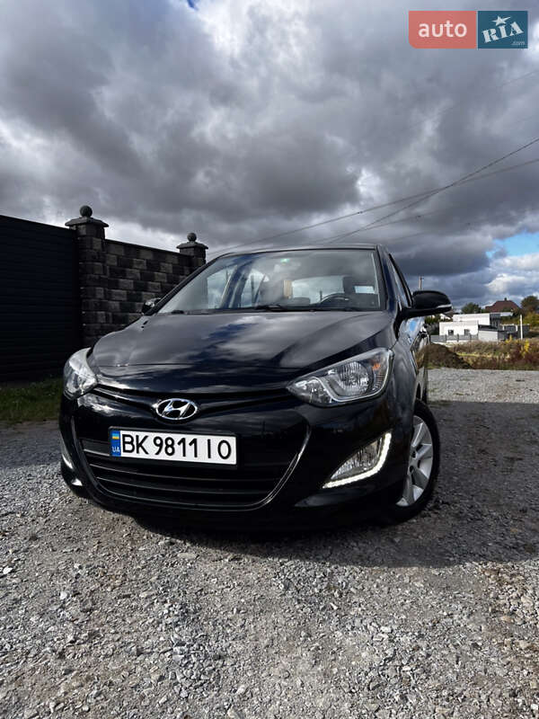 Хэтчбек Hyundai i20 2013 в Ровно