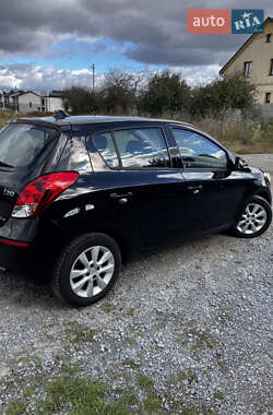 Хетчбек Hyundai i20 2013 в 