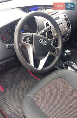 Хэтчбек Hyundai i20 2011 в 