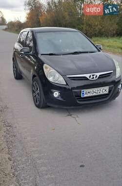 Хэтчбек Hyundai i20 2011 в 