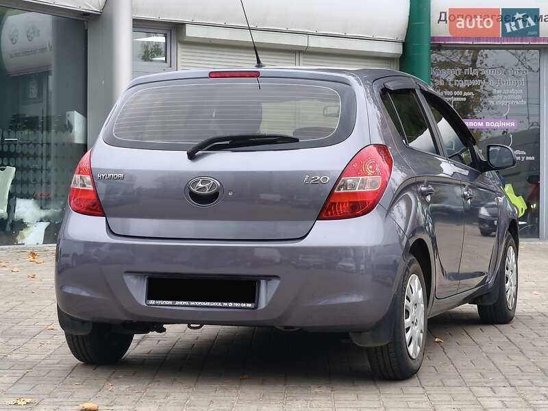 Хэтчбек Hyundai i20 2012 в Днепре
