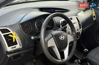 Хэтчбек Hyundai i20 2011 в 