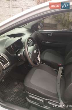 Хетчбек Hyundai i20 2012 в Харкові