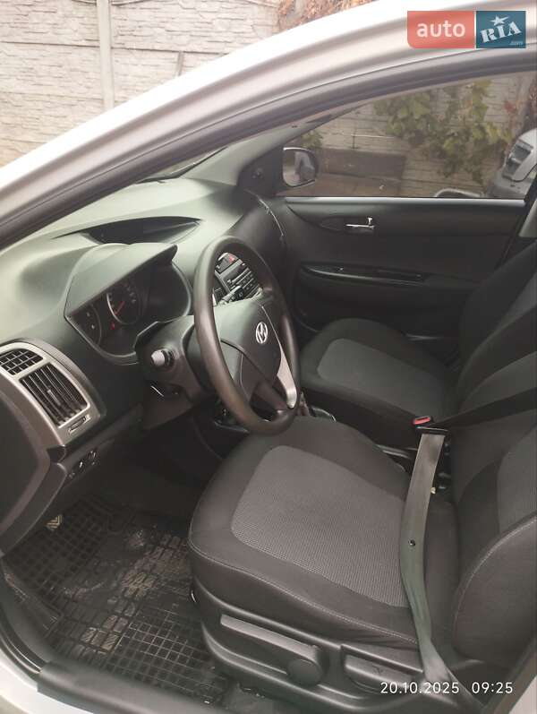 Хетчбек Hyundai i20 2012 в Харкові