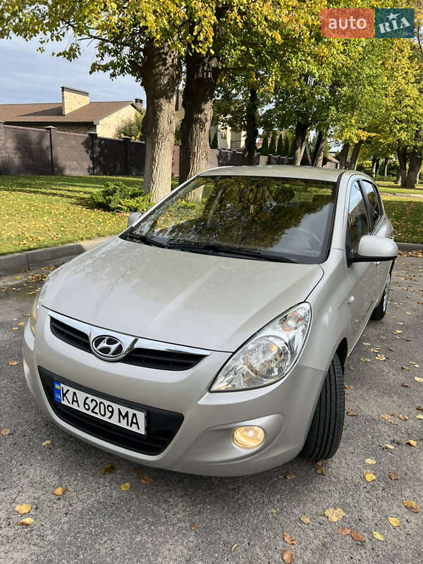 Хэтчбек Hyundai i20 2011 в Кременчуге фото 9 Хэтчбек Hyundai i20 2011 в Кременчуге