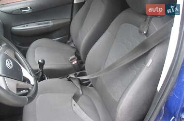 Хетчбек Hyundai i20 2011 в  фото 7 Хетчбек Hyundai i20 2011 в
