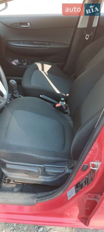 Хэтчбек Hyundai i20 2014 в Днепре фото 6 Хэтчбек Hyundai i20 2014 в Днепре