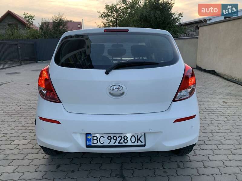 Хэтчбек Hyundai i20 2012 в Жовкве фото 5 Хэтчбек Hyundai i20 2012 в Жовкве
