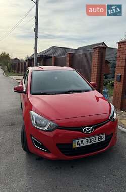 Хэтчбек Hyundai i20 2014 в Киеве