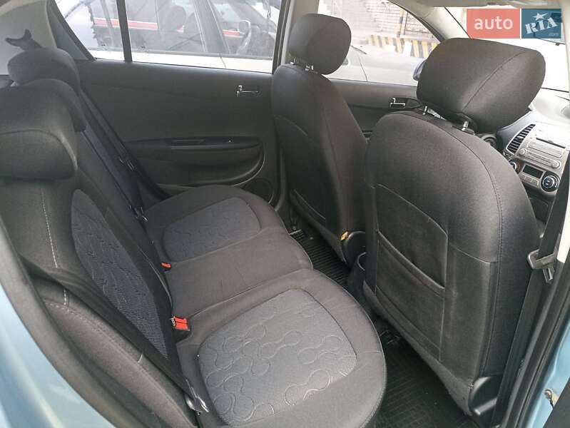 Хетчбек Hyundai i20 2012 в Дніпрі фото 3 Хетчбек Hyundai i20 2012 в Дніпрі