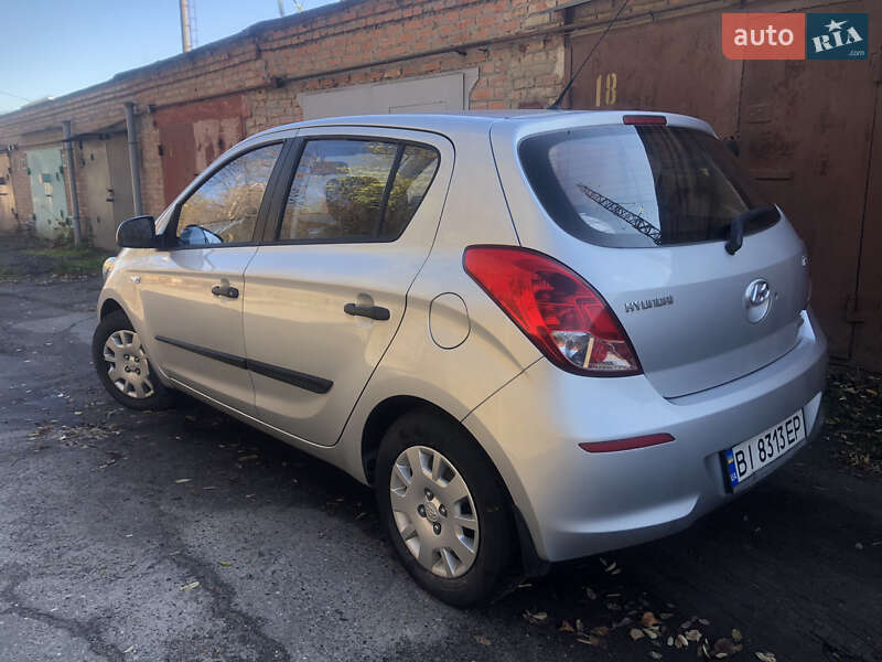 Хетчбек Hyundai i20 2013 в Полтаві фото 5 Хетчбек Hyundai i20 2013 в Полтаві