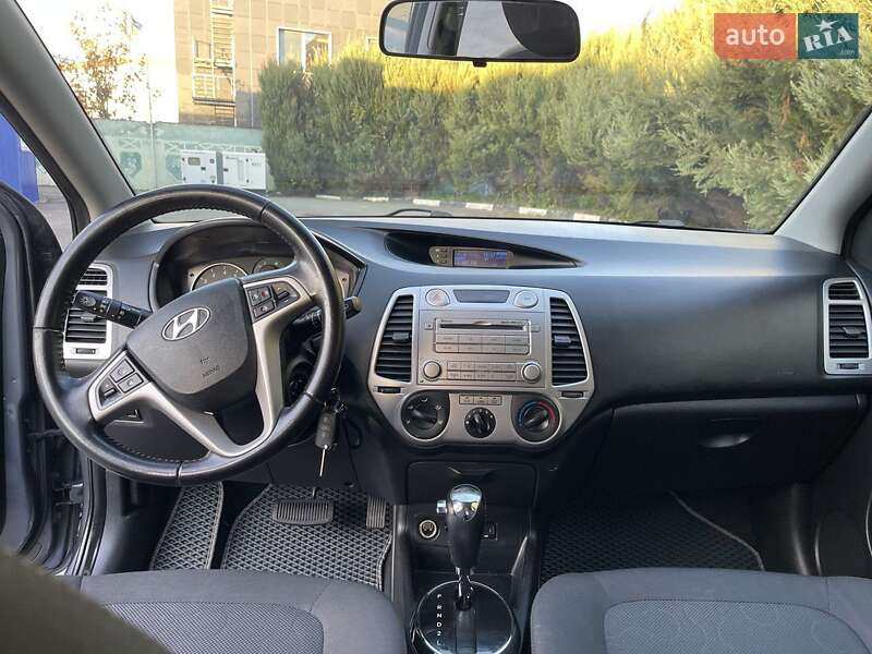 Хэтчбек Hyundai i20 2011 в Киеве фото 11 Хэтчбек Hyundai i20 2011 в Киеве