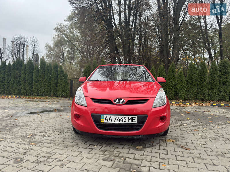 Хетчбек Hyundai i20 2012 в Києві фото 5 Хетчбек Hyundai i20 2012 в Києві