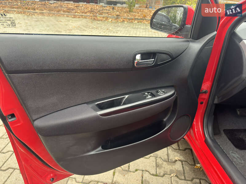 Хетчбек Hyundai i20 2012 в Києві фото 22 Хетчбек Hyundai i20 2012 в Києві