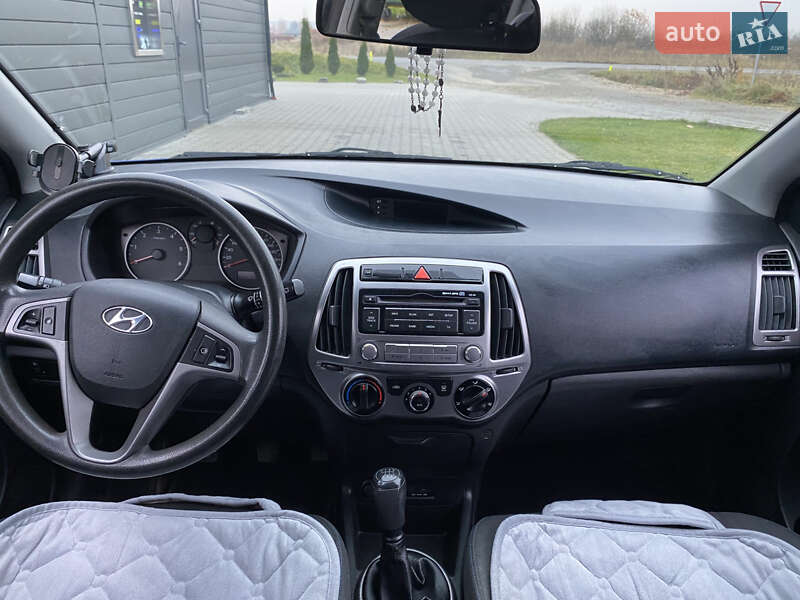 Хэтчбек Hyundai i20 2014 в Львове фото 5 Хэтчбек Hyundai i20 2014 в Львове