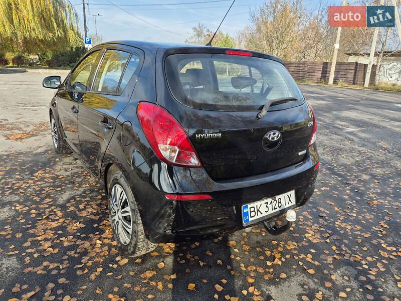 Хэтчбек Hyundai i20 2013 в Ровно фото 6 Хэтчбек Hyundai i20 2013 в Ровно