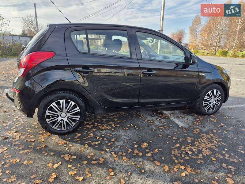 Хэтчбек Hyundai i20 2013 в Ровно фото 11 Хэтчбек Hyundai i20 2013 в Ровно