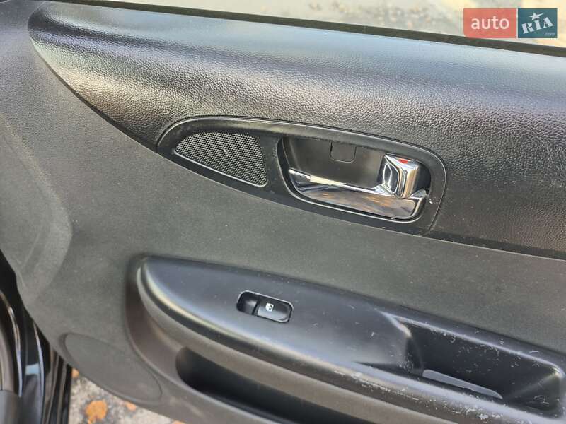 Хэтчбек Hyundai i20 2013 в Ровно фото 33 Хэтчбек Hyundai i20 2013 в Ровно