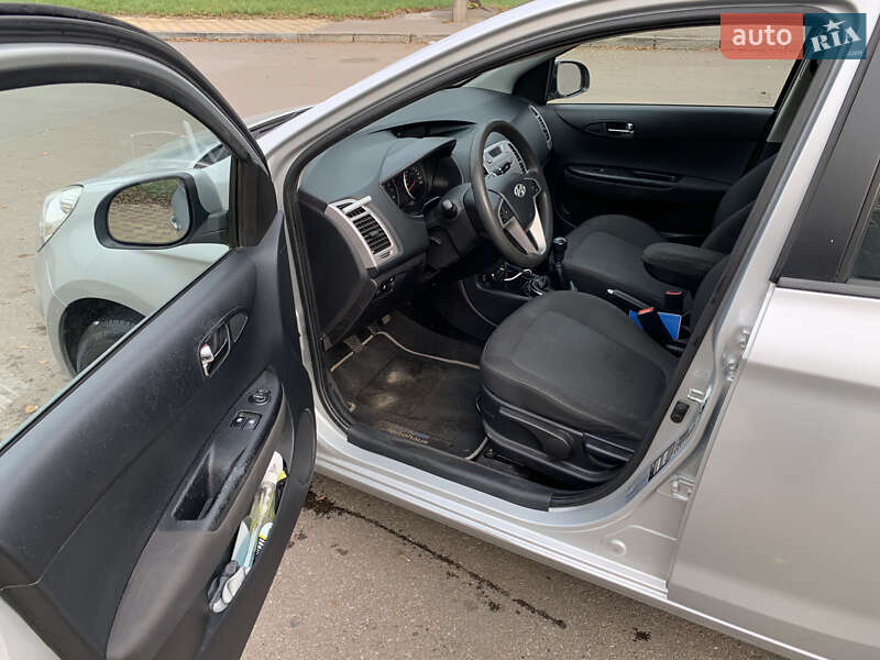 Хетчбек Hyundai i20 2011 в Києві