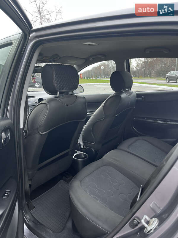 Хетчбек Hyundai i20 2008 в Харкові