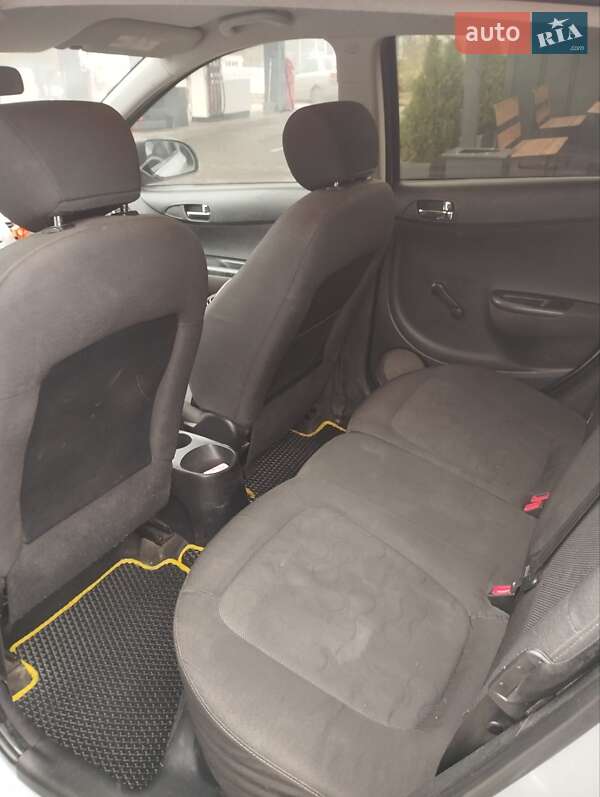 Хетчбек Hyundai i20 2011 в Кам'янець-Подільському