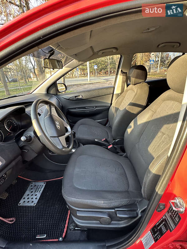Хетчбек Hyundai i20 2011 в Миколаєві фото 15 Хетчбек Hyundai i20 2011 в Миколаєві