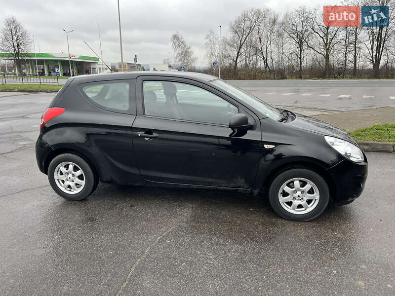 Хэтчбек Hyundai i20 2010 в Коломые