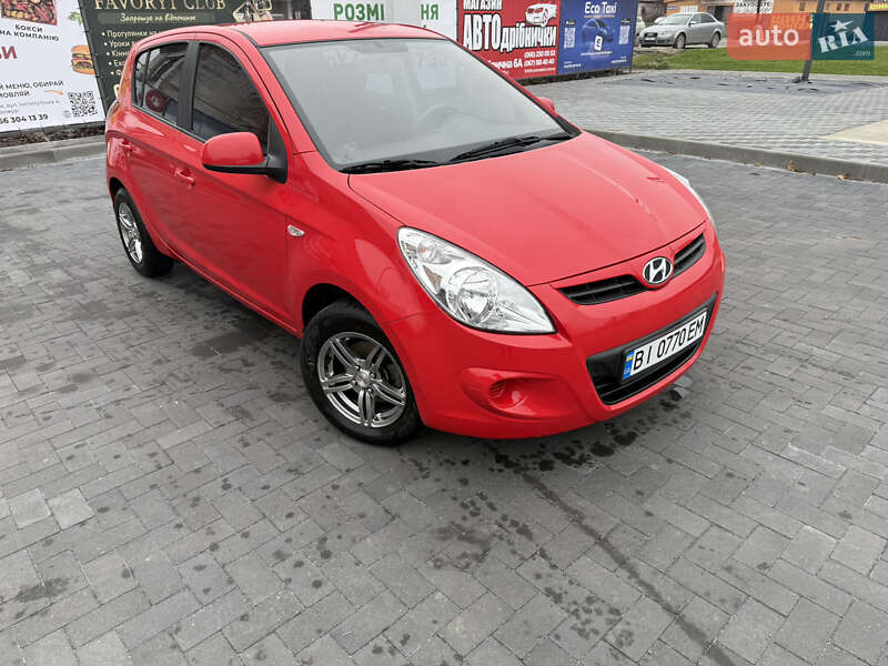 Хэтчбек Hyundai i20 2011 в Лубнах