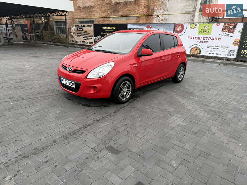 Хэтчбек Hyundai i20 2011 в Лубнах