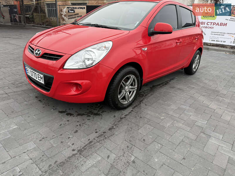 Хэтчбек Hyundai i20 2011 в Лубнах