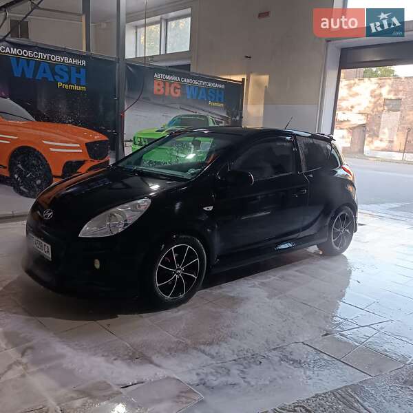 Хетчбек Hyundai i20 2010 в Запоріжжі