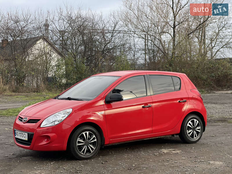 Хетчбек Hyundai i20 2011 в Мукачевому