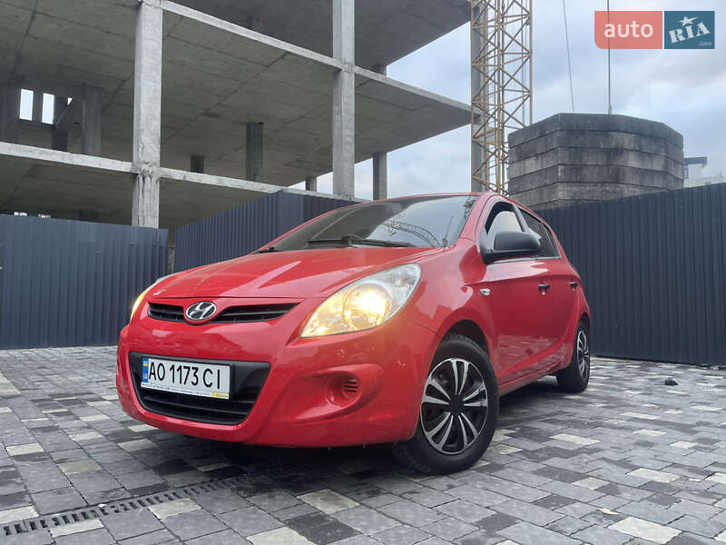 Хетчбек Hyundai i20 2011 в Мукачевому фото 9 Хетчбек Hyundai i20 2011 в Мукачевому