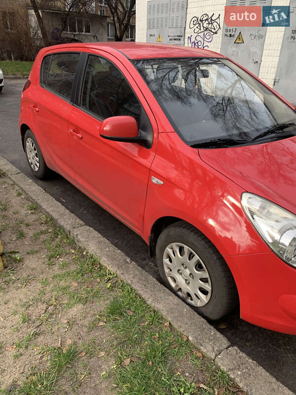 Хетчбек Hyundai i20 2012 в Києві