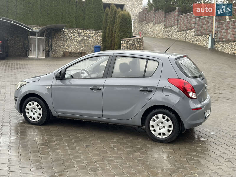 Хетчбек Hyundai i20 2014 в Волочиську