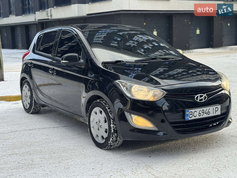 Хетчбек Hyundai i20 2012 в Івано-Франківську