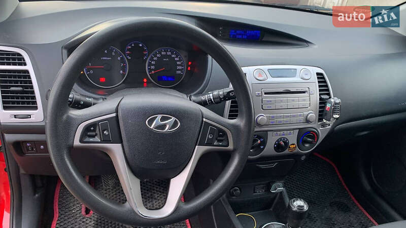 Хетчбек Hyundai i20 2012 в Снятині фото 8 Хетчбек Hyundai i20 2012 в Снятині