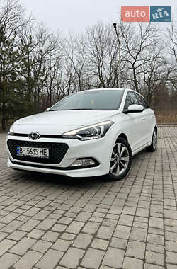 Хэтчбек Hyundai i20 2016 в Николаеве